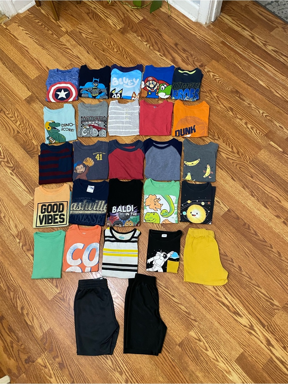 Boys summer clothes bundle of 27 pcs 4T-5T mostly 5T SMOKE & PET FREE